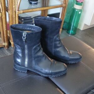 Via Spiga ladies boots